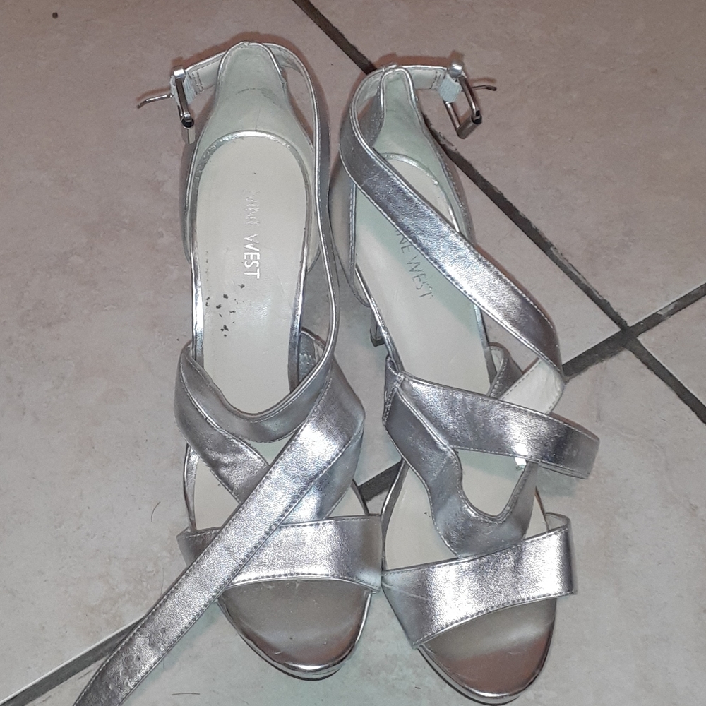 Nine west